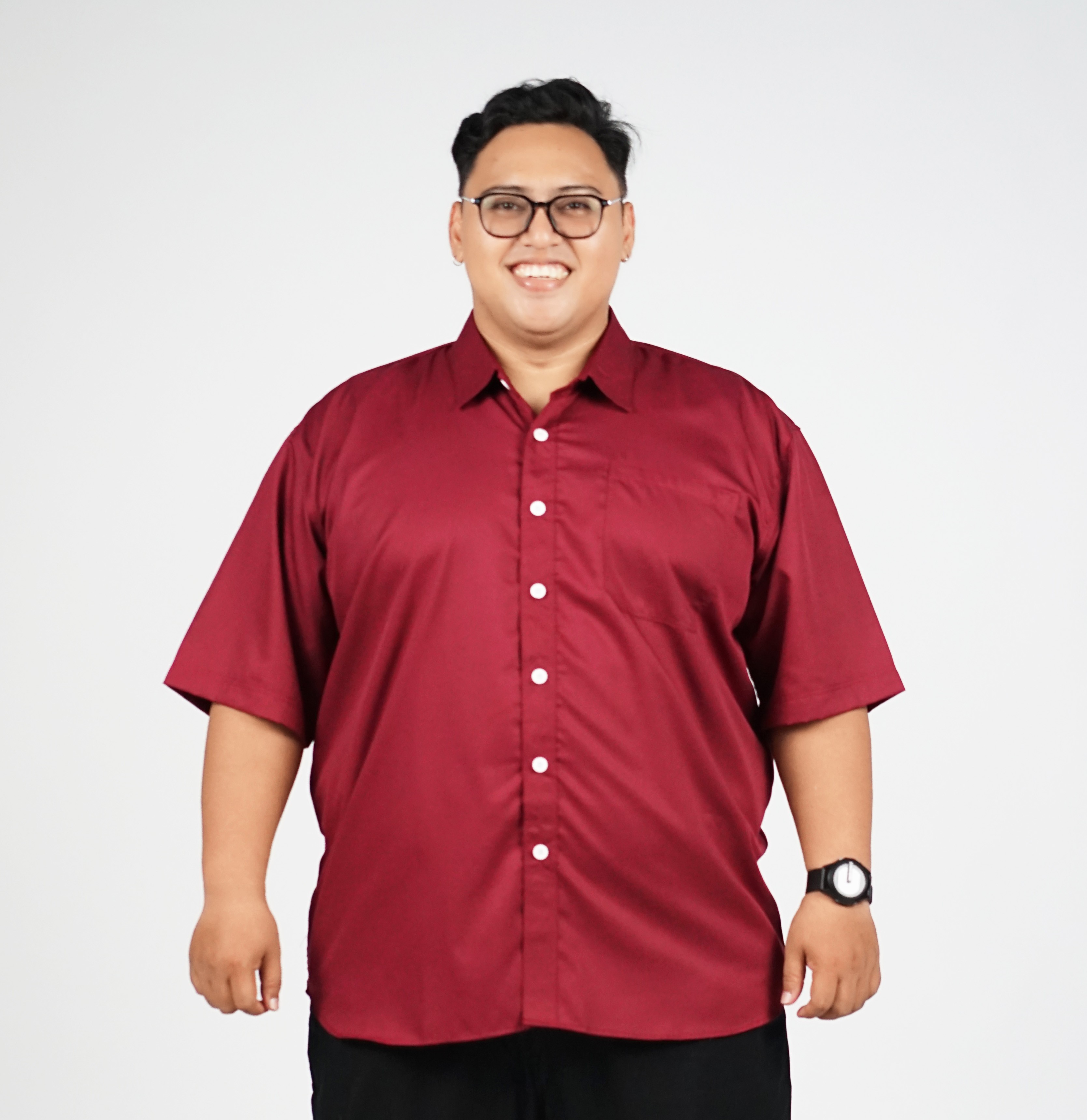 Kemeja Polos Lengan Pendek Big Size 3XL - 8XL Maroon Big Jordan