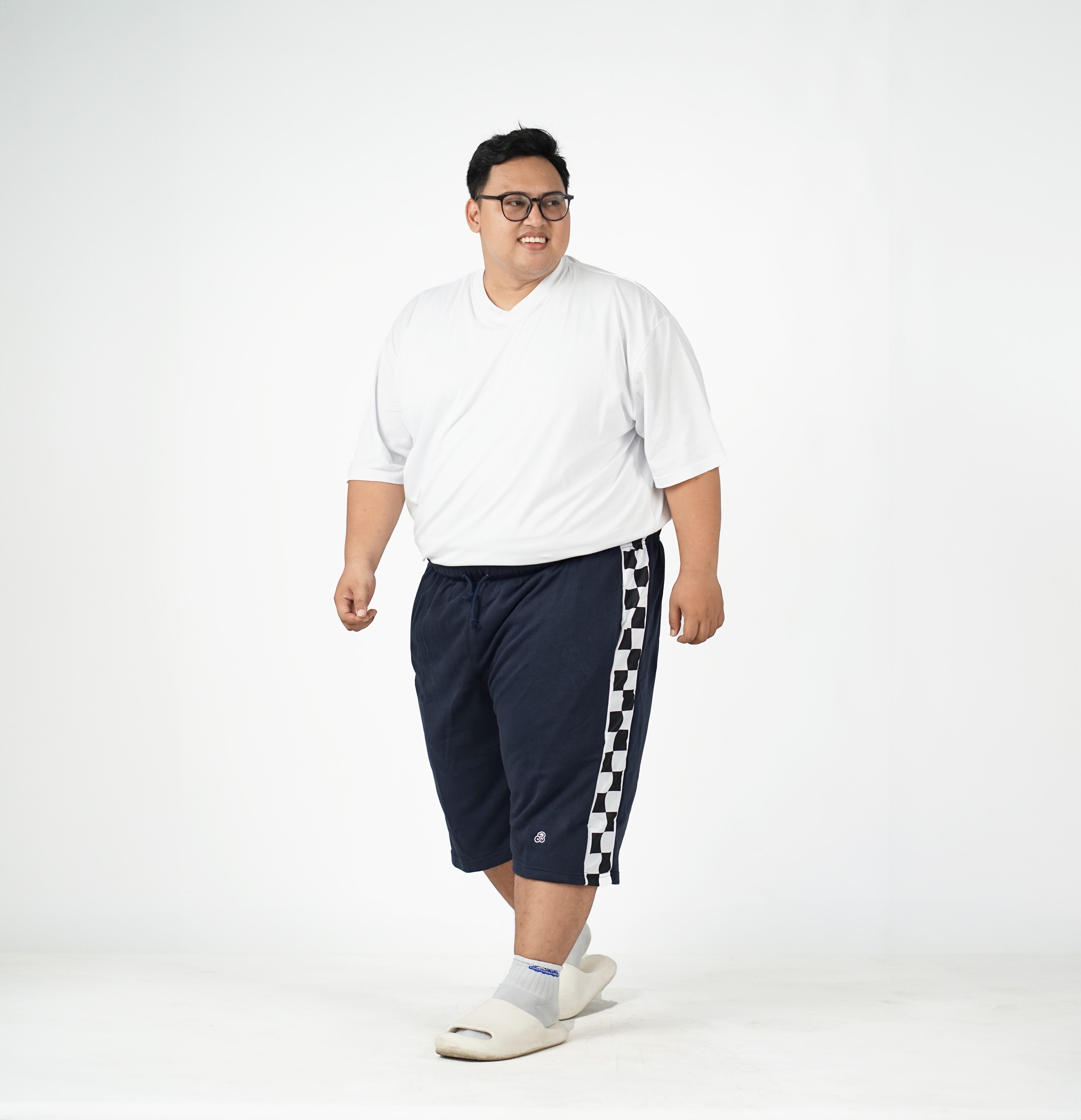 KAOS V-NECK PUTIH 2