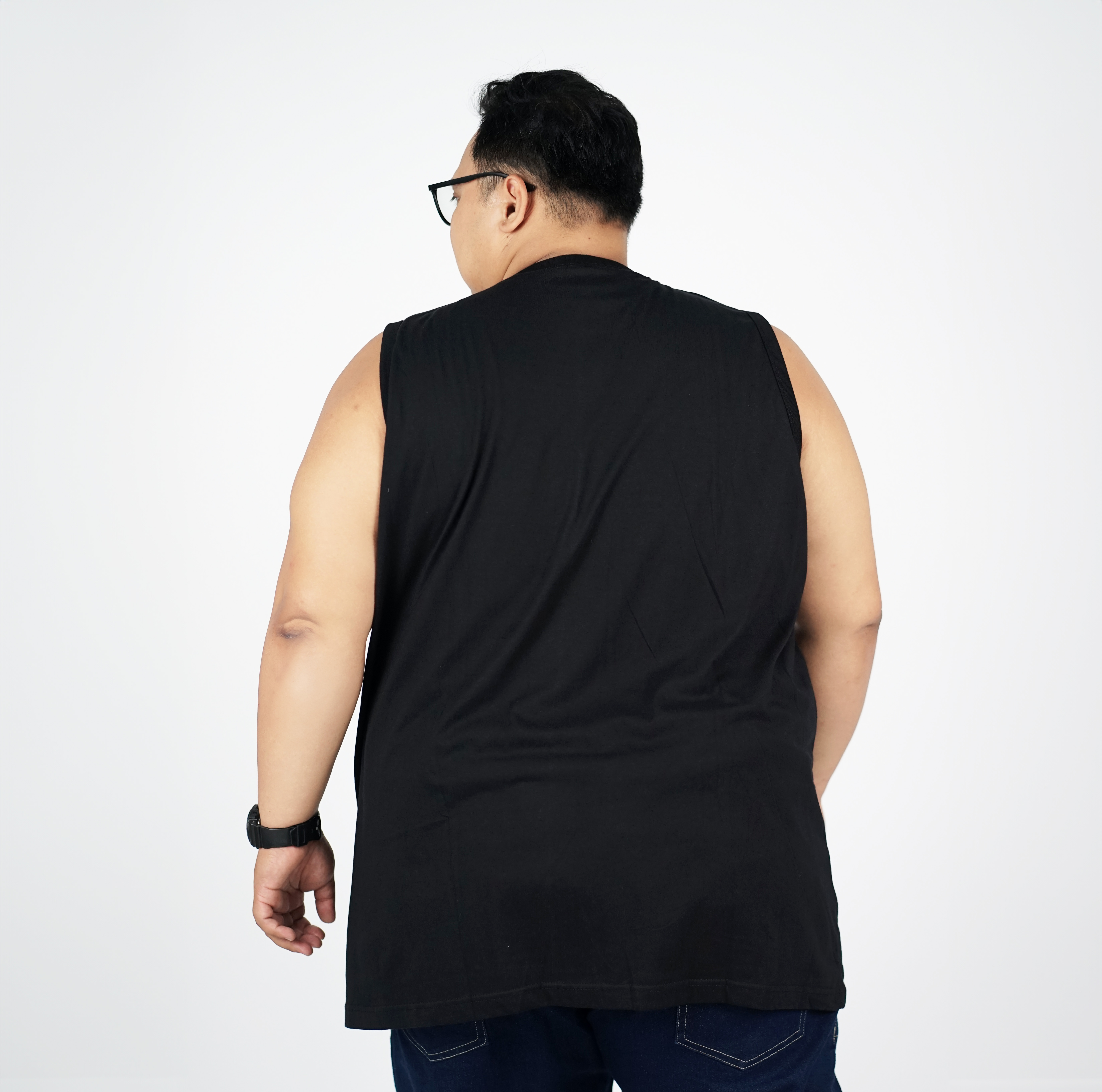 KAOS DALAM OBLONG HITAM 2