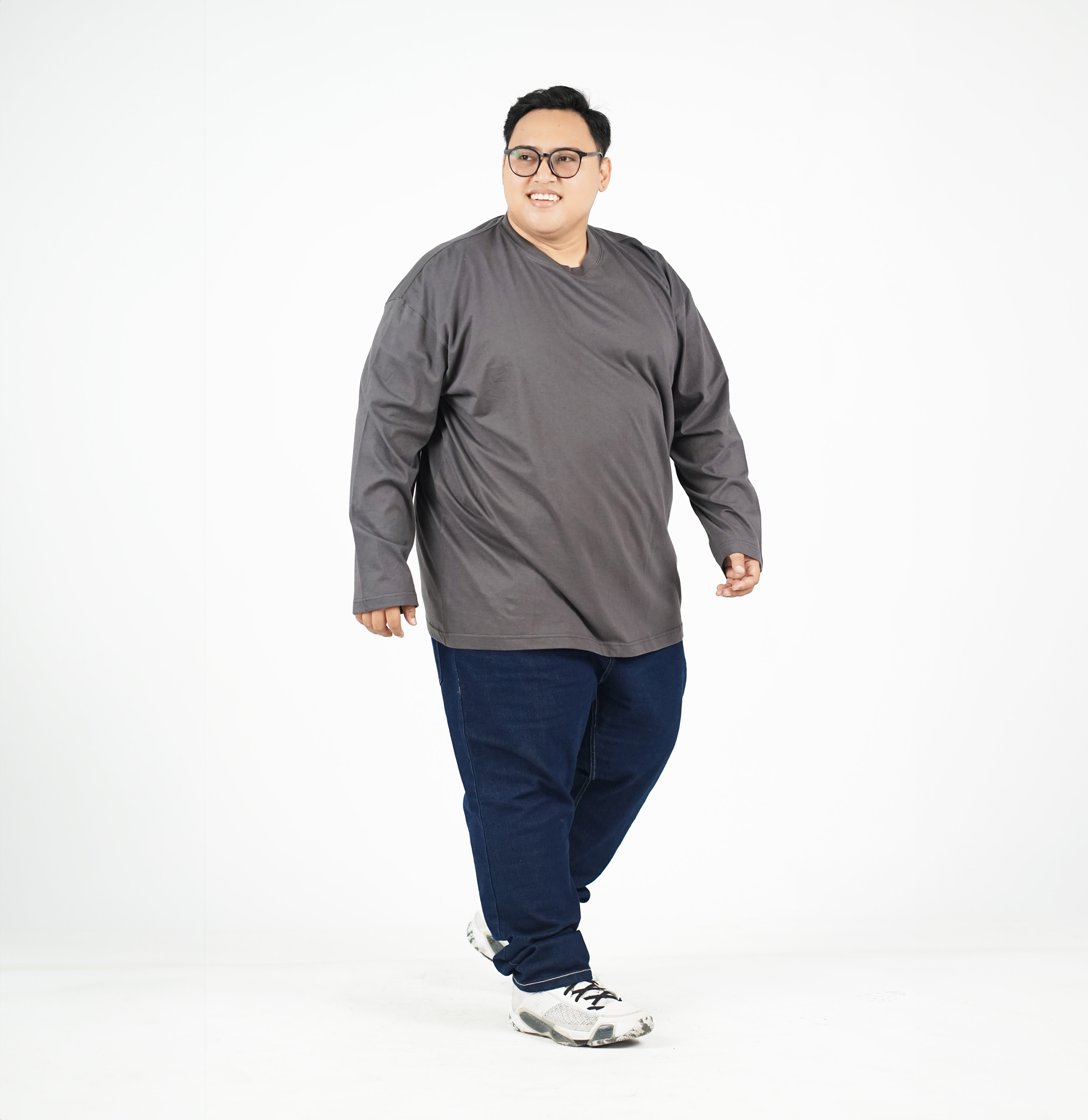 Kaos Polos Lengan Panjang Abu Tua Big Size (3XL - 8XL) - BigJordan 3