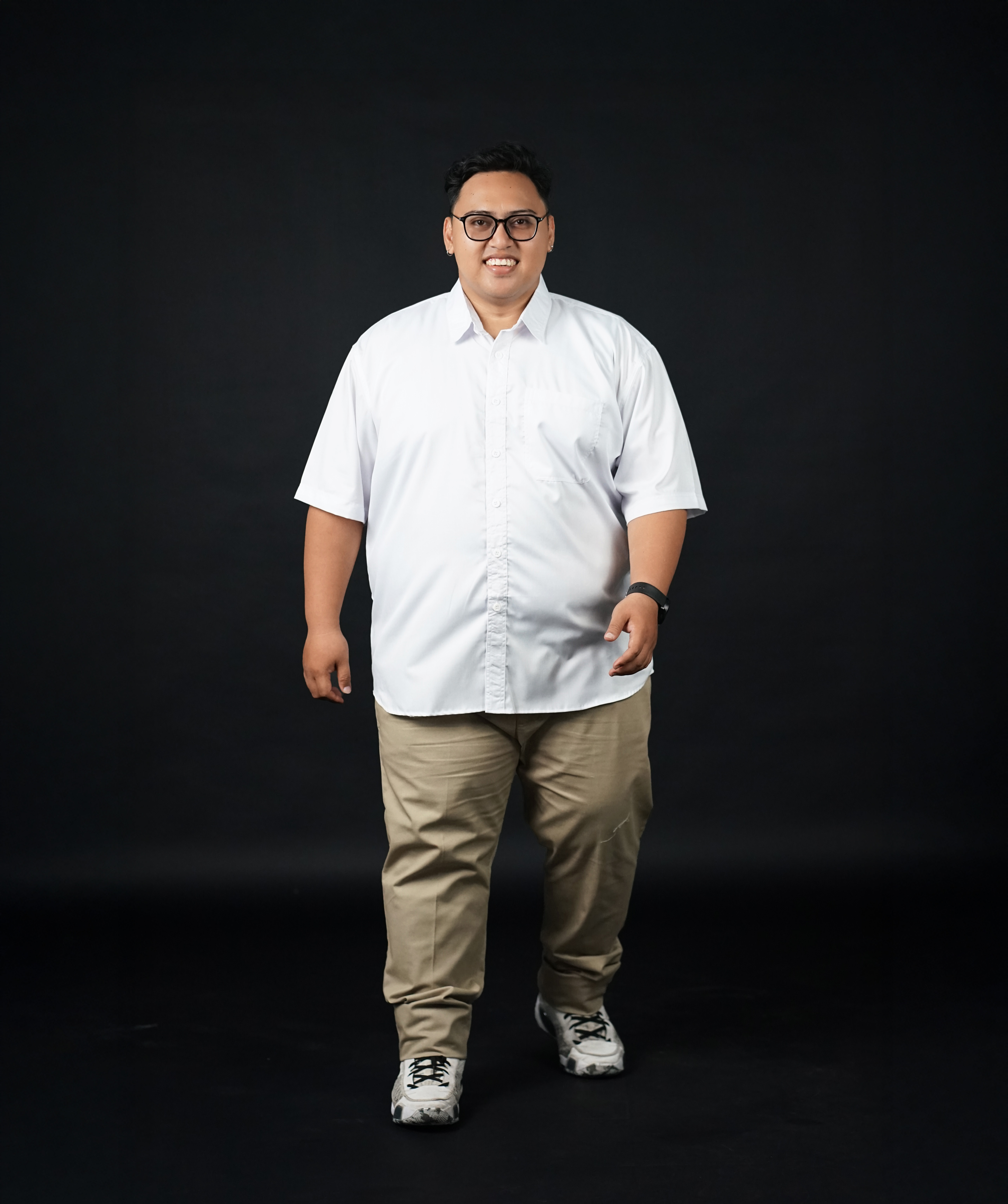 Kemeja Pria Big Size Polos Putih Lengan Pendek Ukuran Jumbo 3XL-8XL - BigJordan 4