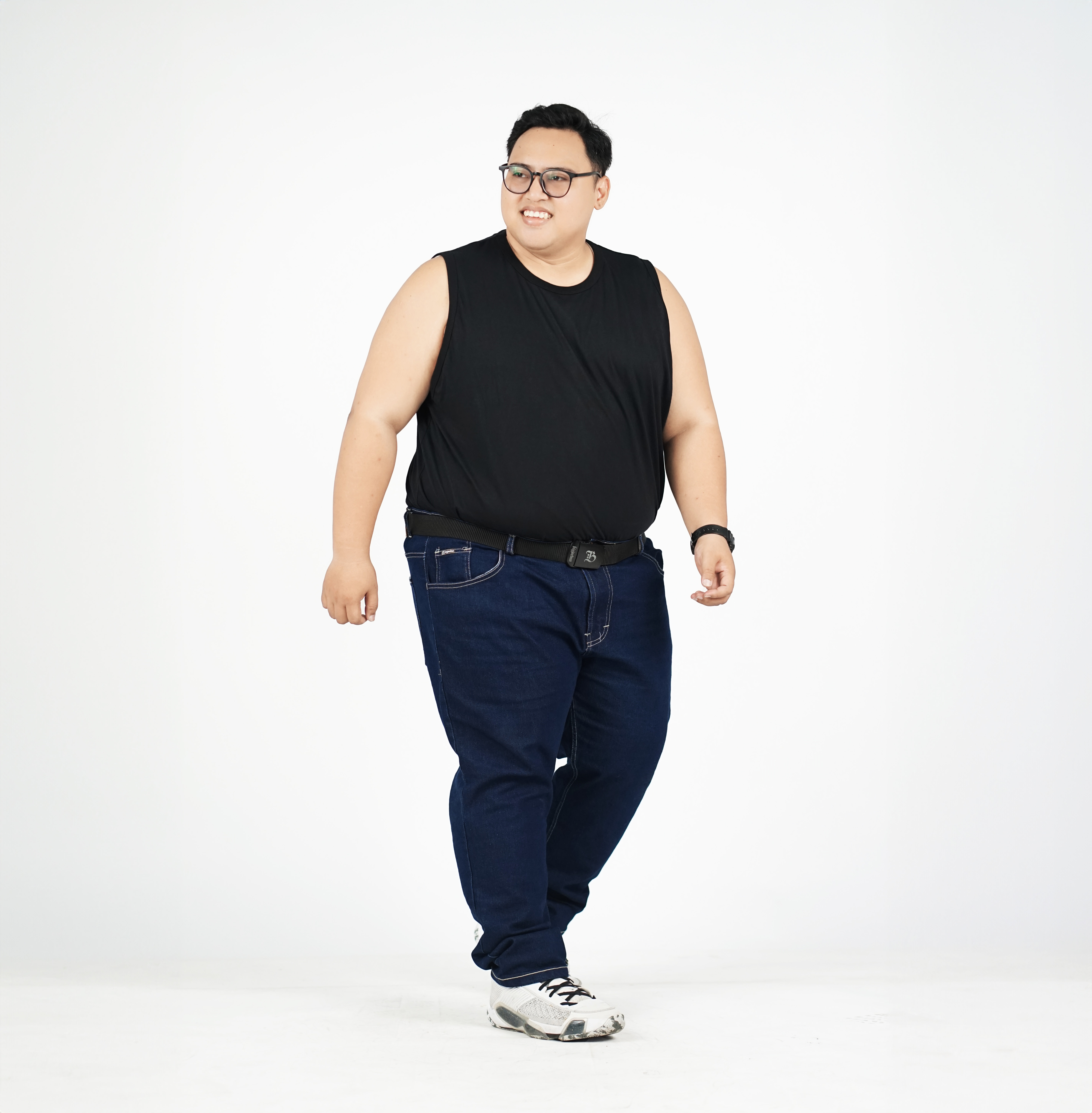 KAOS DALAM OBLONG HITAM 5