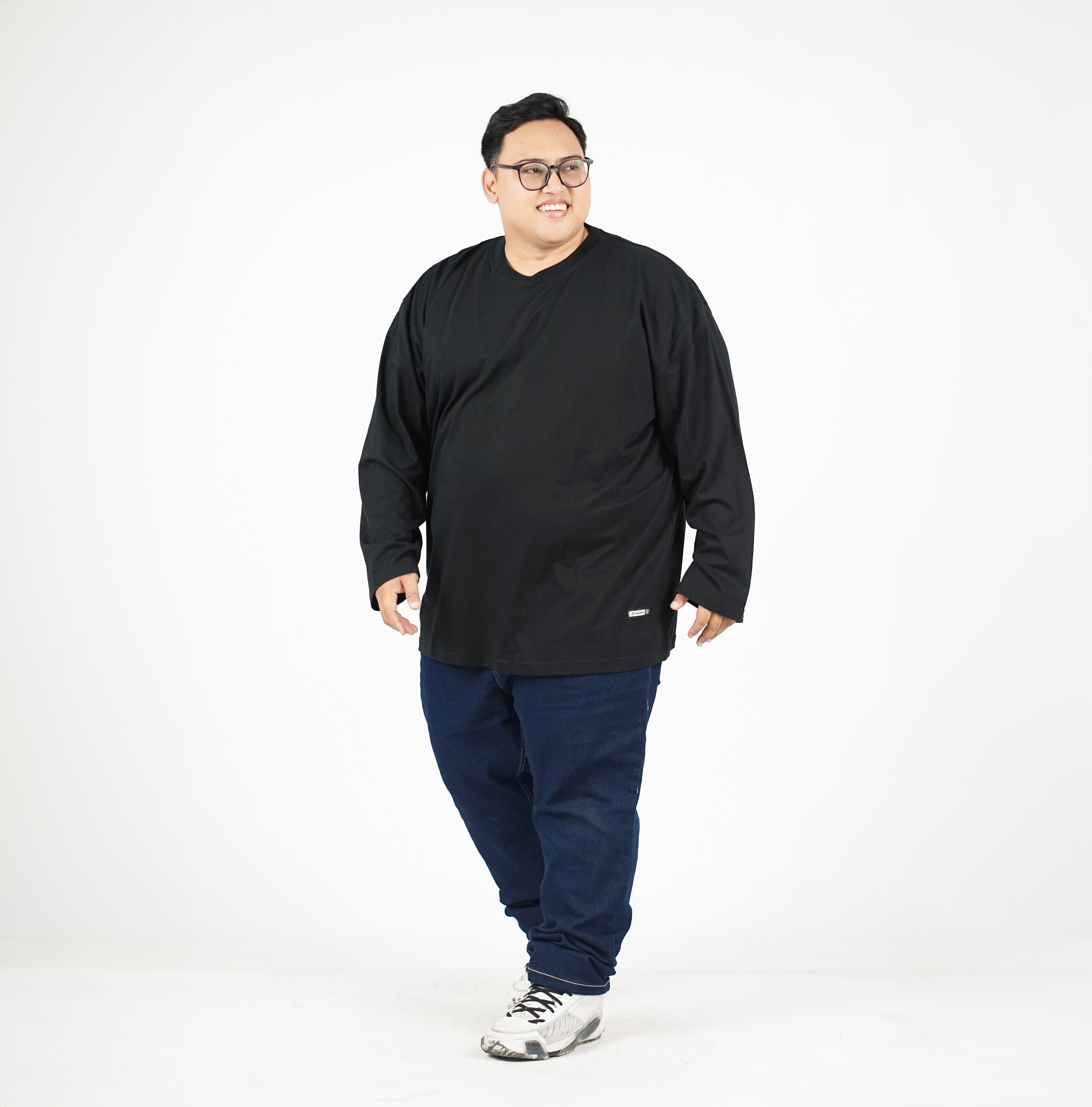 Kaos Polos Lengan Panjang Hitam Big Size (3XL - 8XL) - BigJordan 3