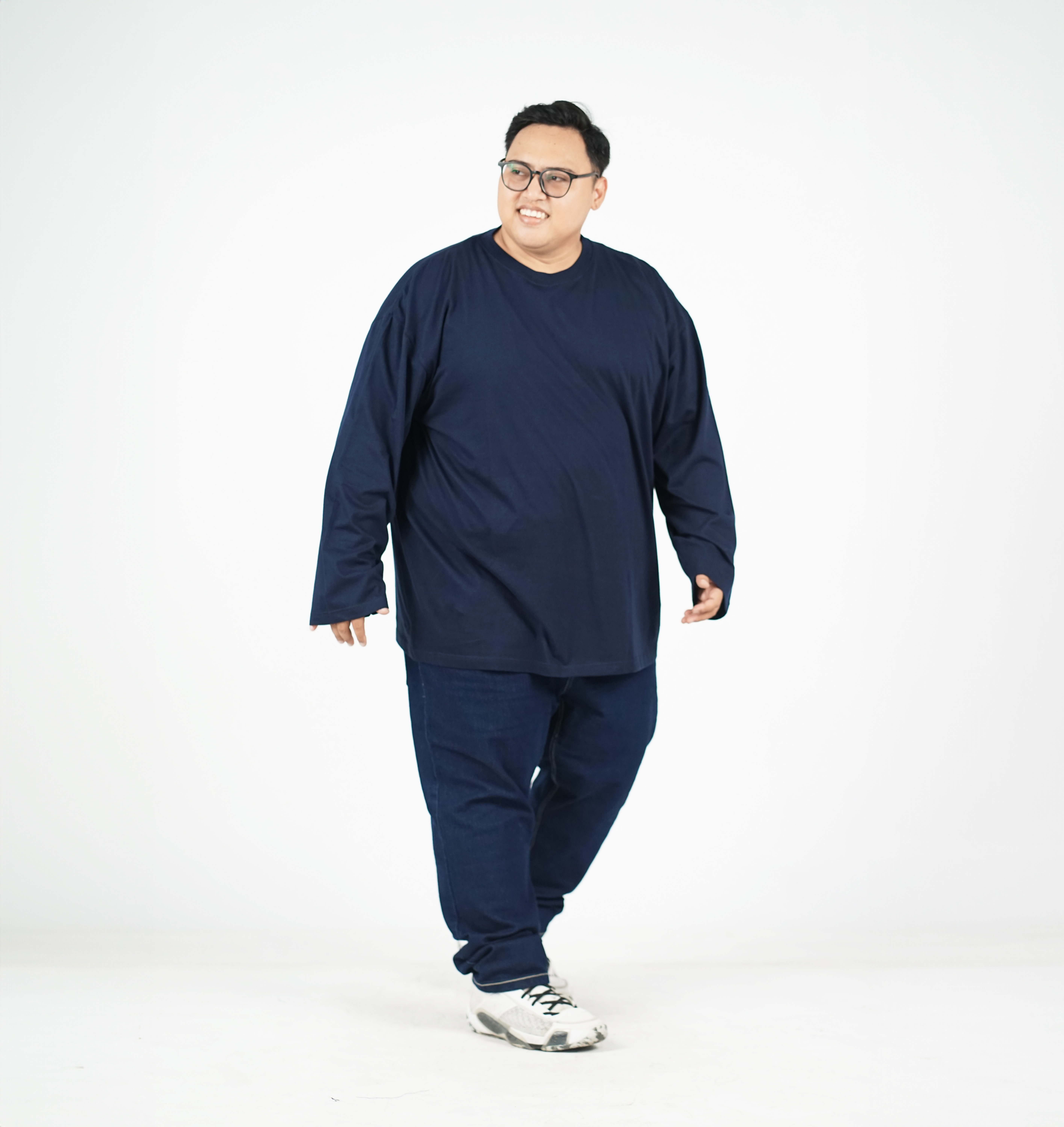 Kaos Polos Lengan Panjang Navy Big Size (3XL - 8XL) - BigJordan 4