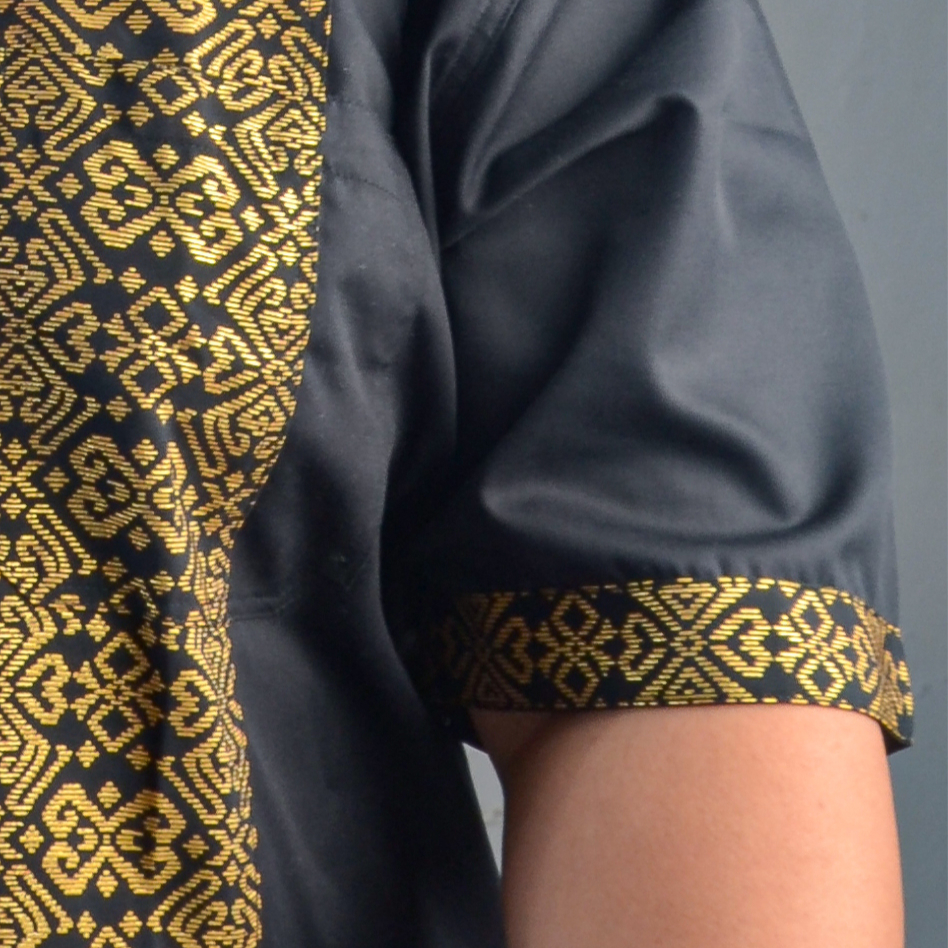 BAUTISTA - KEMEJA BATIK EMAS KOMBINASI KATUN HITAM 5