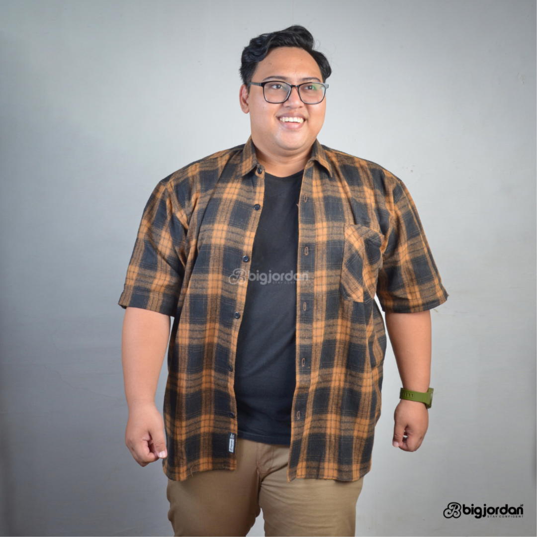 DERBINOV KEMEJA FLANNEL LENGAN PENDEK