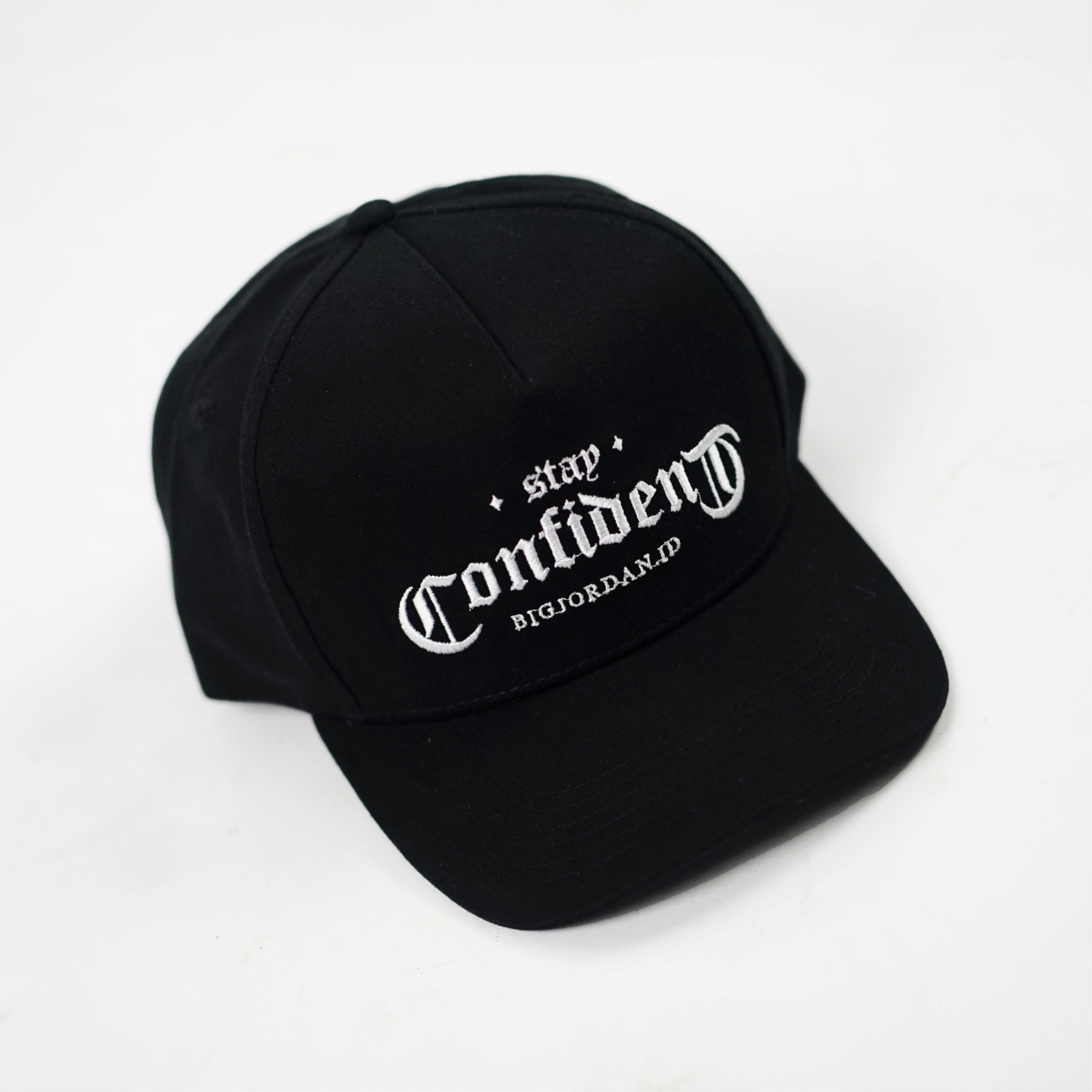 REGISTA - TOPI SNAPBACK HITAM